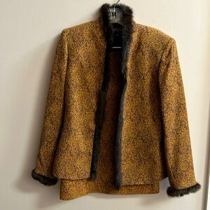 Kasper Long Sleeved Skirt Suit Brown/Rust Size 4 Dyed Rabbit Trim Kick Pleat